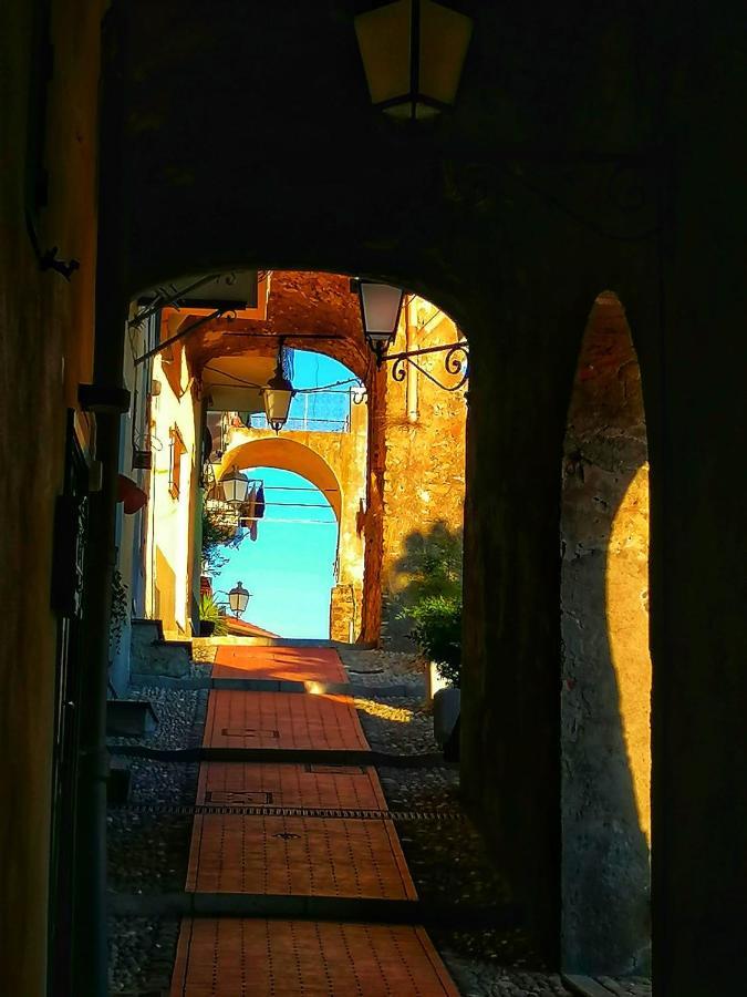 Vialunga Apartment In The Old Town Bordighera Exterior photo